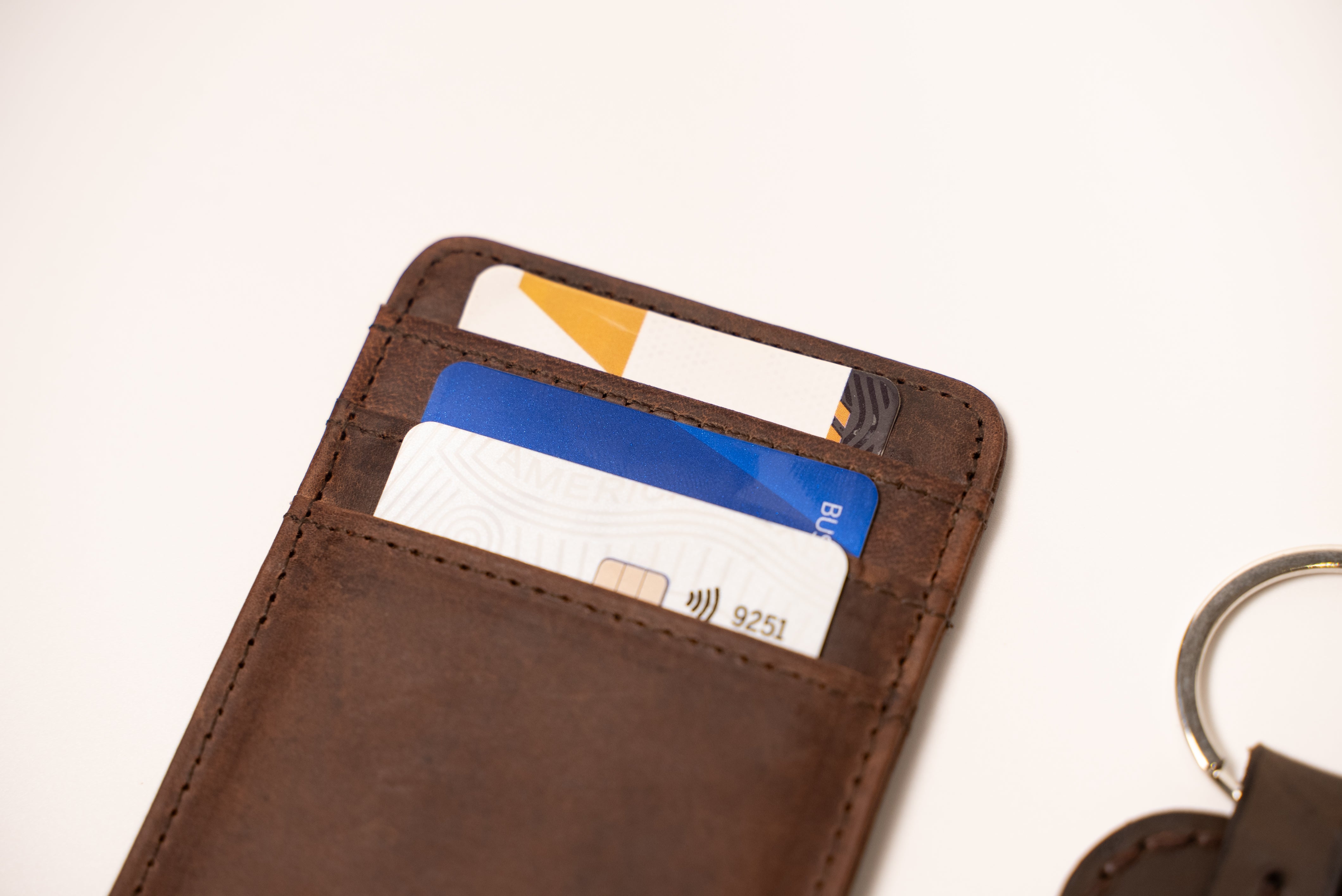 ROYAL Men's Bifold Leather Money Clip Wallet - Genuine Leather, Magnetic Clip, Slim Design, Ample Storage, Perfect Gift for Him, Brown Color, External Card Slots, Minimalist Wallet.