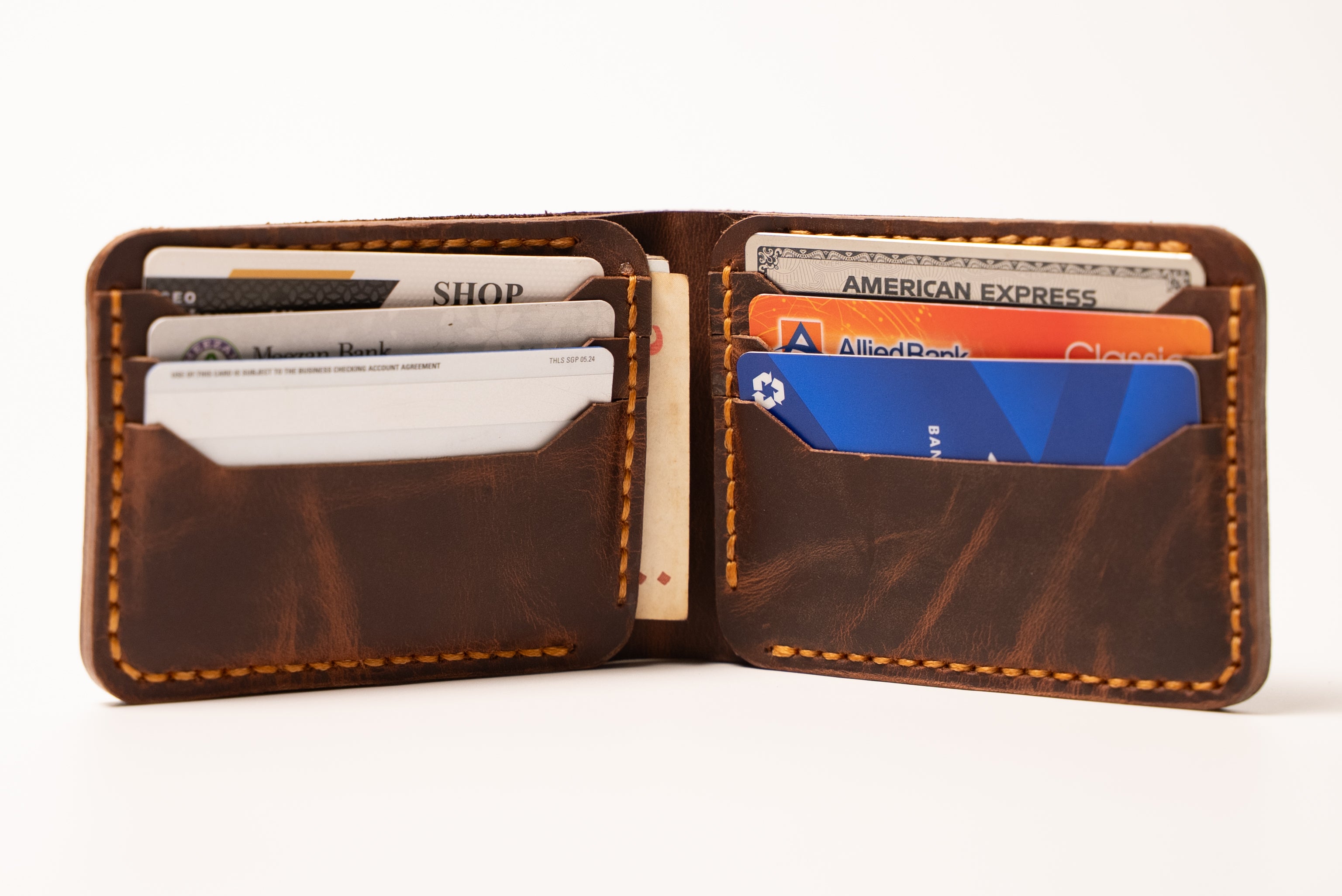 Royal Men's Genuine Leather Bi-Fold Wallet | 8 Card Capacity.